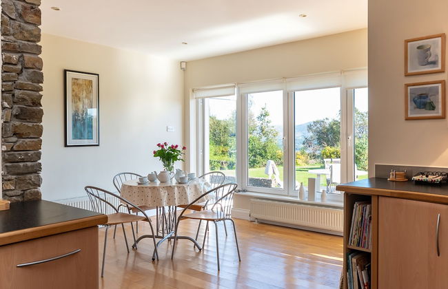 A Split-level Spacious Home With sea Mountain Views - Foto 20