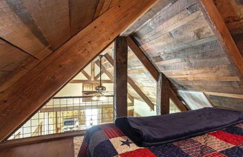 Two-Bedroom Cabin Rental with Fully Equipped Kitchen near Fredericksburg, Texas - Foto 7