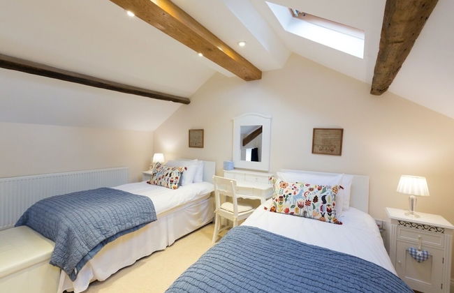 Muddifords Court - Photo 8