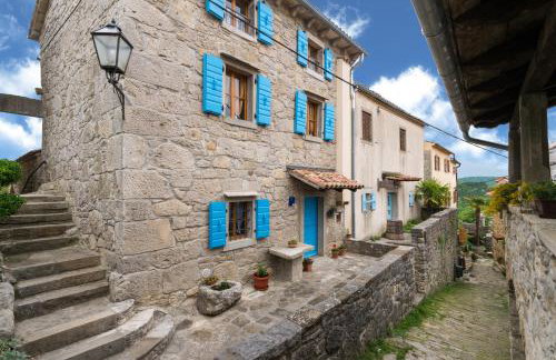 House Vera - Photo 1