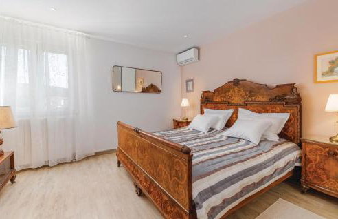 5 Bedroom Beautiful Home In Labin - Photo 55