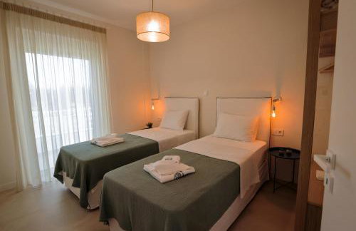 La Mer Bleue Beachfront Boutique Apartments - Photo 10