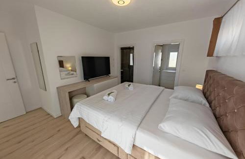 Luxury Villa Nikoma with heated pool and whirlpool - Foto 48