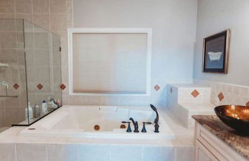 Large home on the Lake, Hot tub, Families, Groups - Foto 12