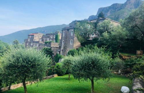 Spacious 2 bedroom condo - Photo 25