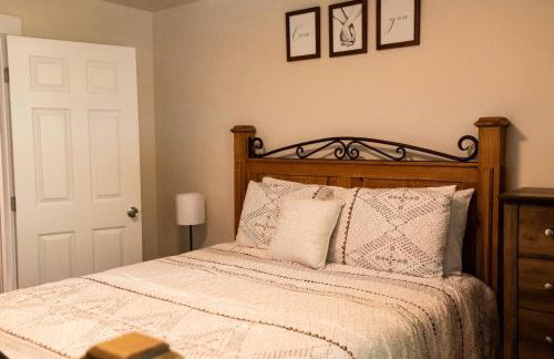 Eastside Suite-Cozy 3 Bedroom Home next 2 Downtown - Foto 11