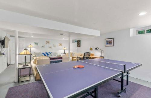 Hot Tub Sauna Ping Pong Table Treehouse and Fire Pit - Foto 4