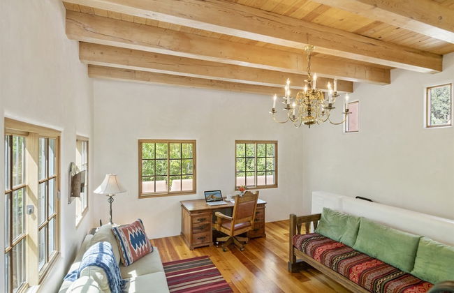 El Torreon - Exclusive Luxury Home, Nestled Next to Water and Trees - Foto 18