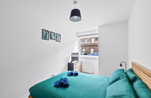 Prime Central Living 5-Bedroom 3-Bath Spacious House - Photo 30