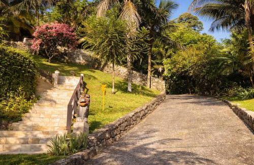 Vista Mar em Angra Casa Com Piscina Pet Friendly - Foto 36