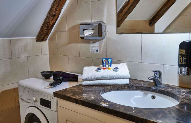 Golden Three Crowns - Foto 28