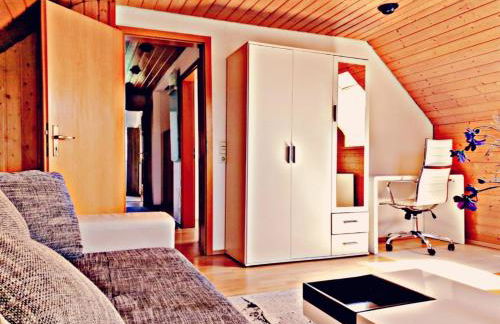 VOLL ausgestattete DG- Wohnung in HDH ruhige zentrale Lage - Foto 9