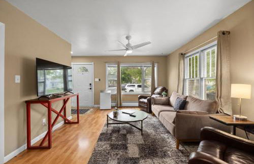 Bo's Big Green Charming Retreat Hot Tub Games - Foto 1