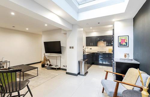 Stylish Shepherd's Bush Flat w/ Patio - Foto 15