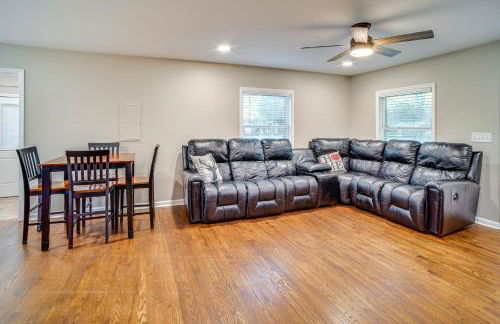 Home 14 Mi to Highpoint Health with Fenced Yard! - Foto 6