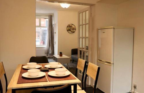 Charming 3 Bedroom Property FREE WiFi & Parking - Foto 65