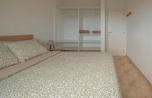 3BR Chalet Valley Moon-Seaviews, Terrace & Parking - Foto 23