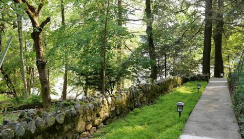 3 Acre Lake Paradise Swimming Pool & Jacuzzi HotTub! - Foto 4