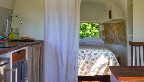 Luxury Airstream Getaway with Sauna and Hot Tub - Foto 3