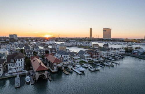 The Capone House-Historic Bayfront Home w/hot tub - Foto 7