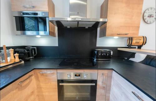 Maison cosy en montagne avec piscine chauffée - Foto 11