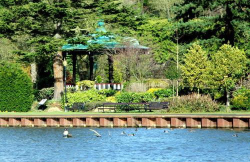 Fabulous 2 bed Historic Ground floor apartment Belper with free car parking next to property - Foto 51