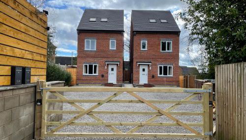 Brand New High Spec House with Parking & Wi-Fi By Home Away From Home - A - Foto 2