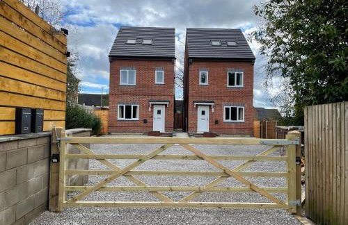 Brand New High Spec House with Parking & Wi-Fi By Home Away From Home - A - Foto 2