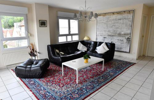 Le panorama - Appartement meublé 5 pièces cuisine salle de bain - Photo 7