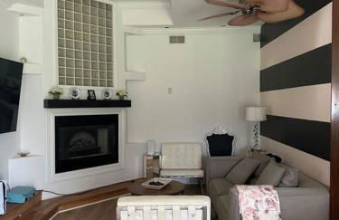 The Most Desired Summer Retreat with Private Pool Just 5 Minutes from the Beach - Foto 35