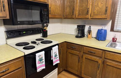 Soccer fans welcome! Cozy home in Kansas City area - Foto 33