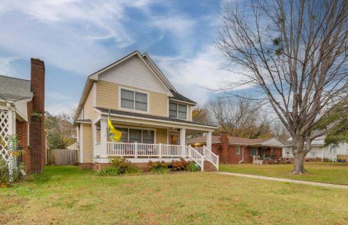 Centrally Located Hampton Roads Home w/ Game Room! - Foto 1