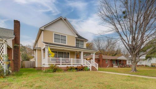 Centrally Located Hampton Roads Home w/ Game Room! - Foto 1