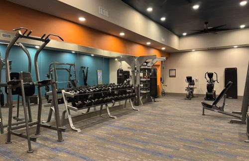 Modern 1BR near TPC Golf Free Parking and Wifi - Foto 23