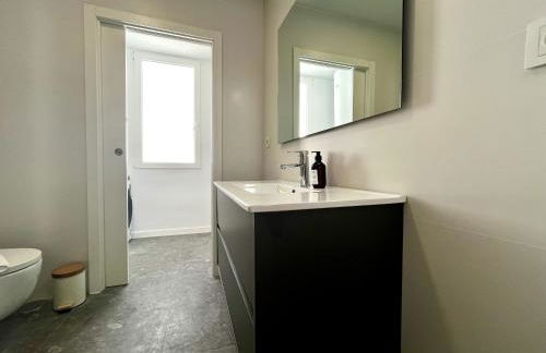 Premium Penthouse Seasonal Rental - Photo 21