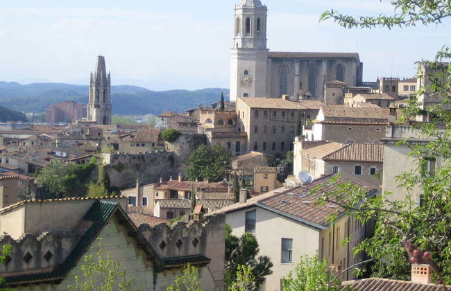 Excursión a Gerona, Figueras y Museo Dalí - Foto 1