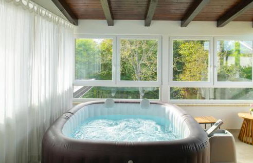 Awesome Home In Gornji Vinkovec - Foto 33