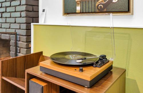 Family-Friendly Luxe Home with Sauna - mins to UO - Foto 31