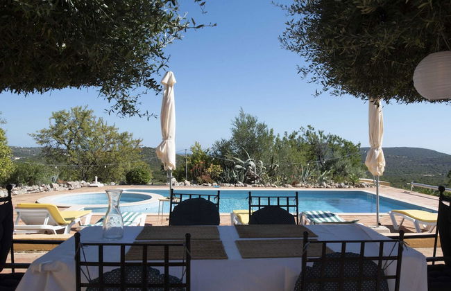 Elegant Loule Mansion With Pool - Photo 15