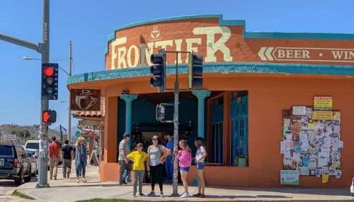 15 min to JT Park Hot Tub Cute Design Full Kitchen - Foto 5