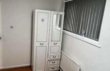 Luxury 4 Bed 3 bath 6 mins from City Renter - Foto 29