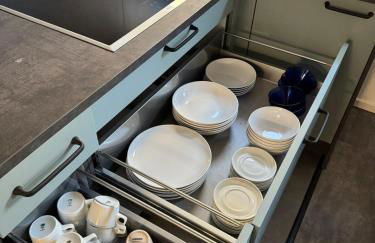 Luxus-Apartment im Herzen von Ludwigsburg - - WLAN - Klima - 24h Check-In - Waschmaschine - Terrasse - 200m vom Schloss und vom Ludwigsburger Marktplatz - - - Foto 14