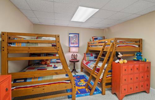 Blue Door - Entertainment Area Downstairs With A Pool Table - Foto 24