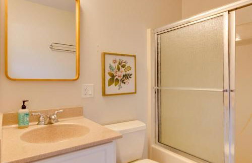 Lakefront Zirconia Home with Boathouse and Dock! - Foto 23