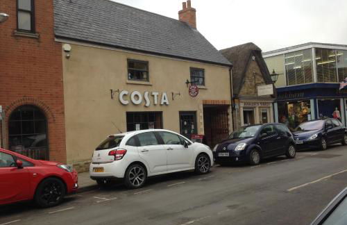 Rooms @ Number Six - Photo 49