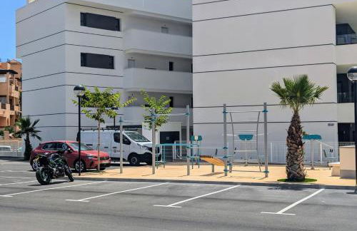 Poolside 2BR apartment Villamartin - Foto 28