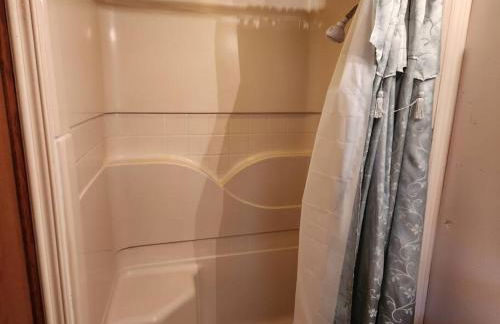 Spacious 4-bedroom home in quiet neighborhood - Foto 13