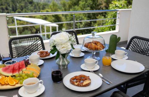 Luxury Villa Lovric with private heated pool, Jacuzzi, Sauna and private tavern - Foto 45