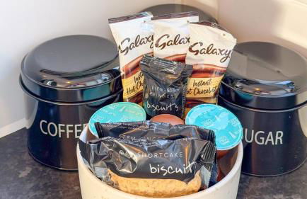 Grosvenor Court Apartment , Balcony & Parking, Hoylake by Rework Accommodation - Foto 3