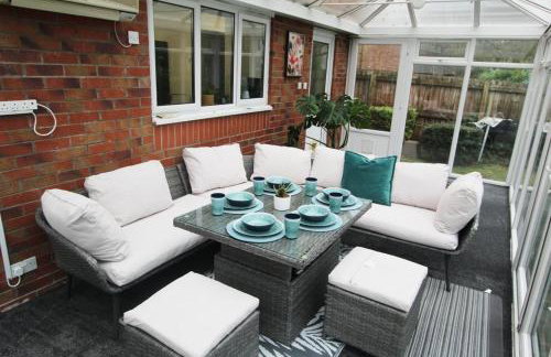 4 Bedroom House Near Manchester Airport, Wythenshawe Hospital and Trafford Centre - Foto 11